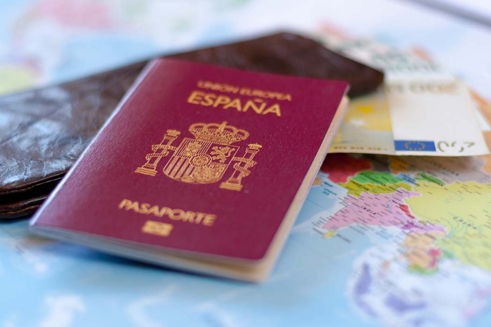 Spain's residency routes for investors after the Golden Visa closed in 2025