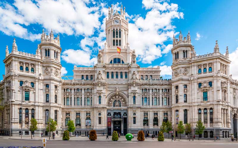 Spanish town hall building, where Non-Lucrative Visa holders register on the padrón after arriving in Spain